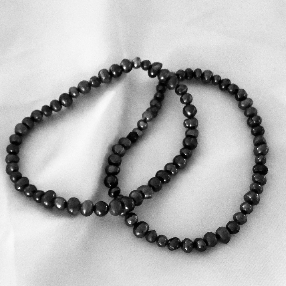 Two White Freshwater Pearl Stretch Bracelets - 6mm Pearls - - Picture 4 of 9